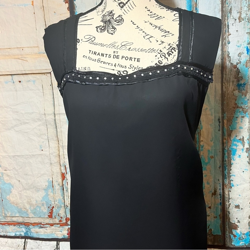 ⭐️3 for $11 ⭐️5 for $15 women's plus size sleeveless  top from Misty Lane